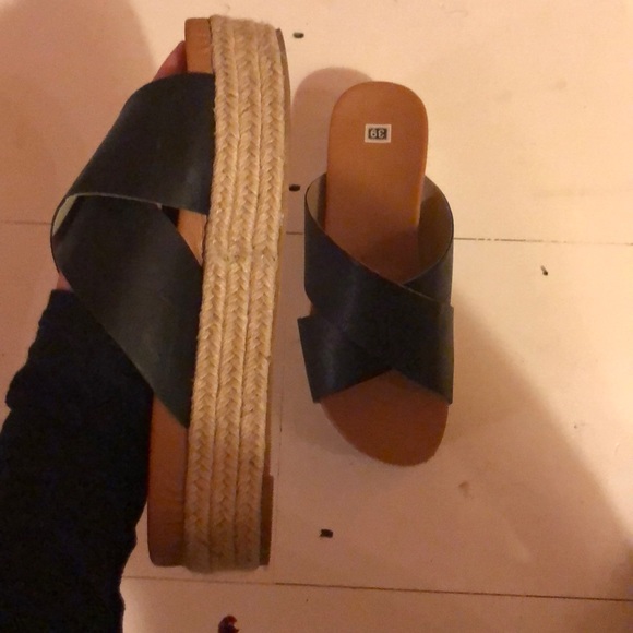 Sandals - Picture 2 of 2